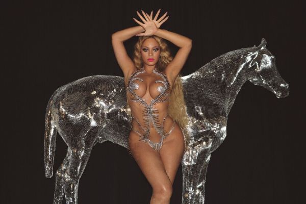 Beyonceun yeni albümündeki şarkılara tepki