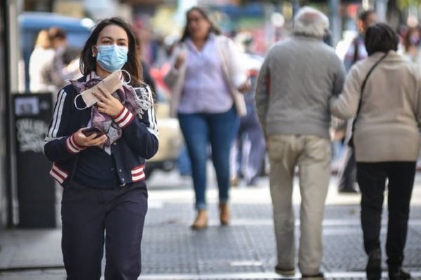 Uzmanlar uyarıyor: Kalabalıkta maske takın