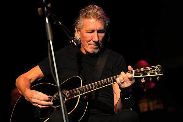 Roger Waters, ABD Başkanı Biden’ı ‘savaş suçlusu’ ilan etti